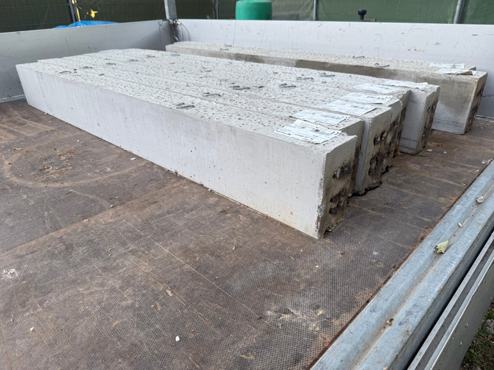 8 x nieuwe betonlatei, Ophalen, Zo goed als nieuw, Beton
