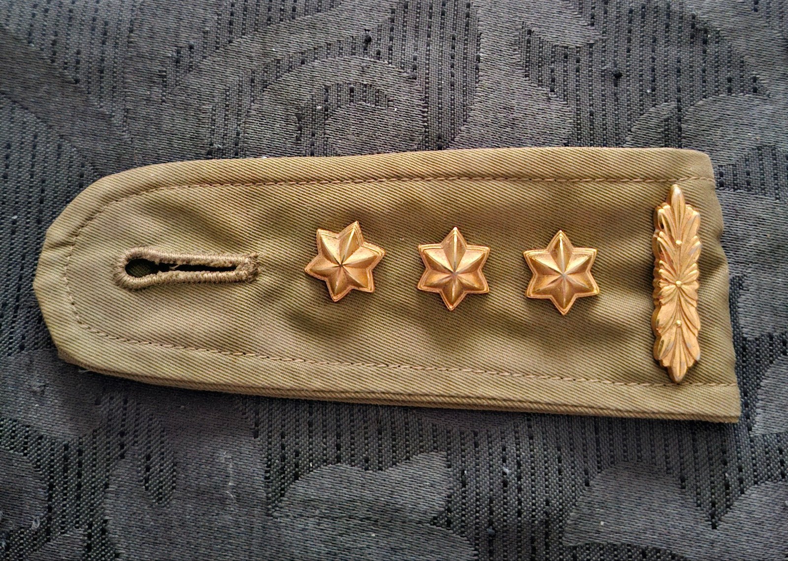 Rangen kolonel regenjas, Verzamelen, Militaria | Algemeen, Verzenden, Landmacht, Nederland, Embleem of Badge