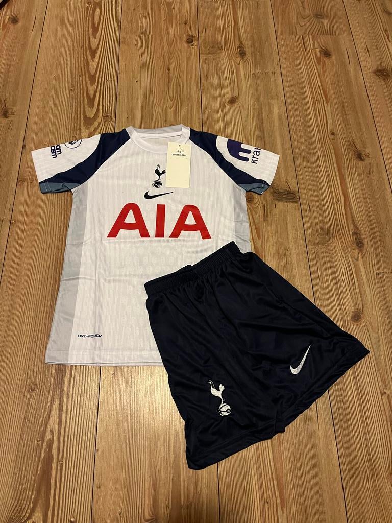 Tottenham Hotspur Voetbalshirt met Broekje - Maat 104 Nieuw, Ophalen of Verzenden, Nieuw, Jongen of Meisje, Setje