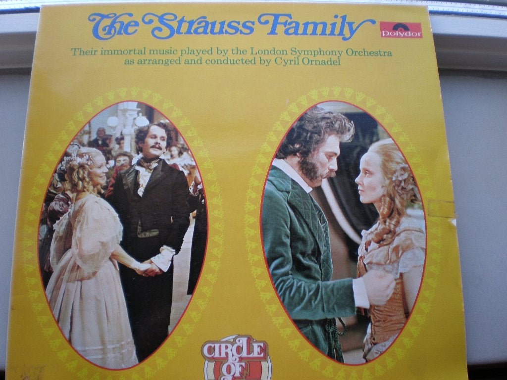 The Strauss Family 1972       (2 LP's), Gebruikt, Overige componisten, Ophalen of Verzenden, Romantiek