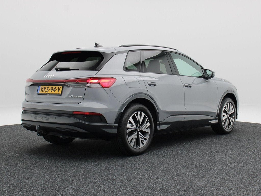 Audi Q4 e-tron 45 Edition 82 kWh | Stoelverwarming | Camera, Auto's, Audi, Automaat, Gebruikt, 82 kWh, 286 pk