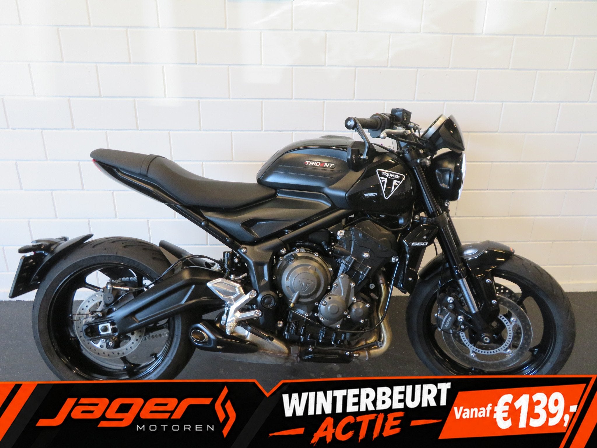 Triumph TRIDENT 660 ABS NIEUWSTAAT! (bj 2025), Naked bike, 660 cc, Gebruikt, Bedrijf