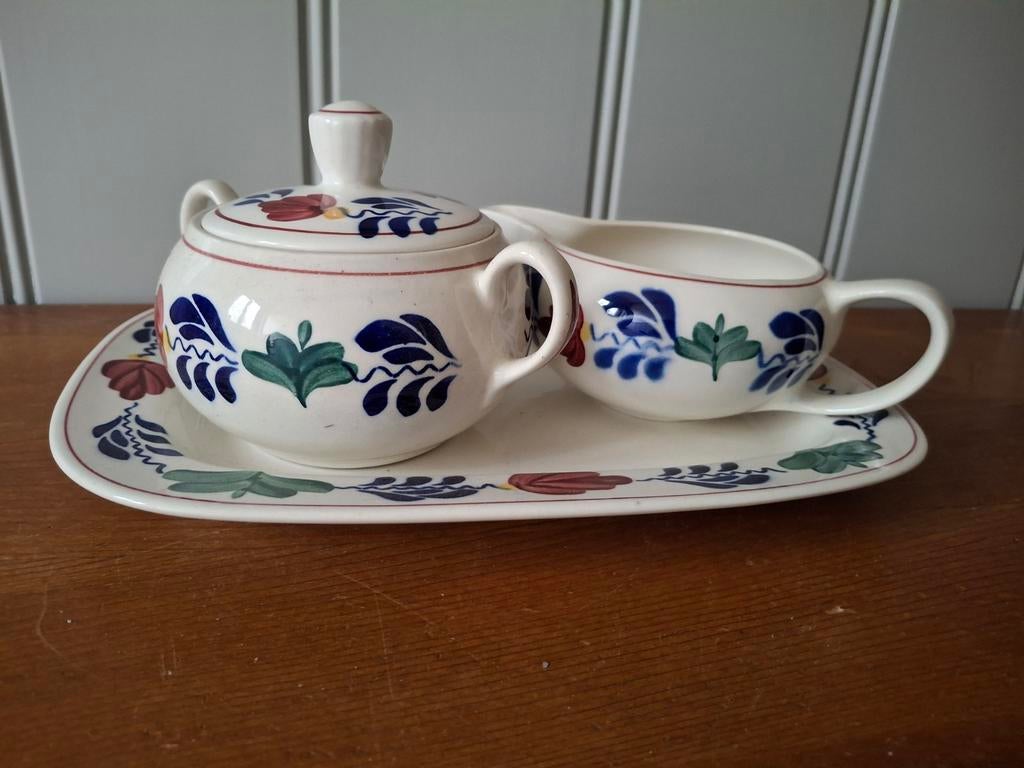 Boerenbont roomstel met dienblad - Boch Frères, Ophalen