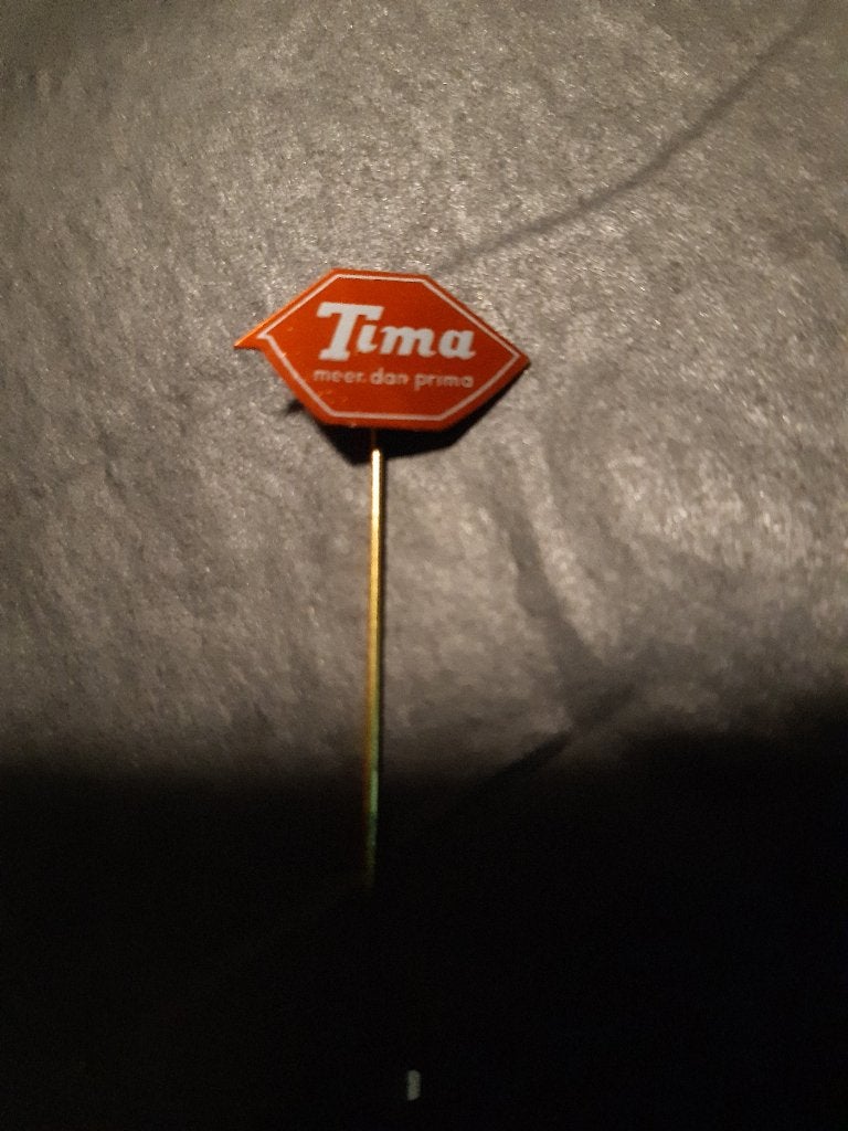 Vintage Tima 'meer dan prima' speldje  (Z190-31), Ophalen of Verzenden, Gebruikt, Merk, Speldje of Pin