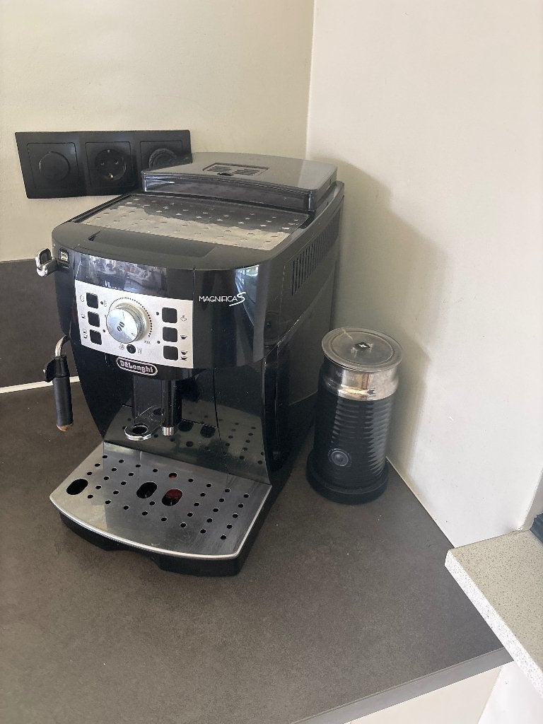 De Longhi magnifica S barista koffie apparaat, Ophalen, Gebruikt, Koffiemachine