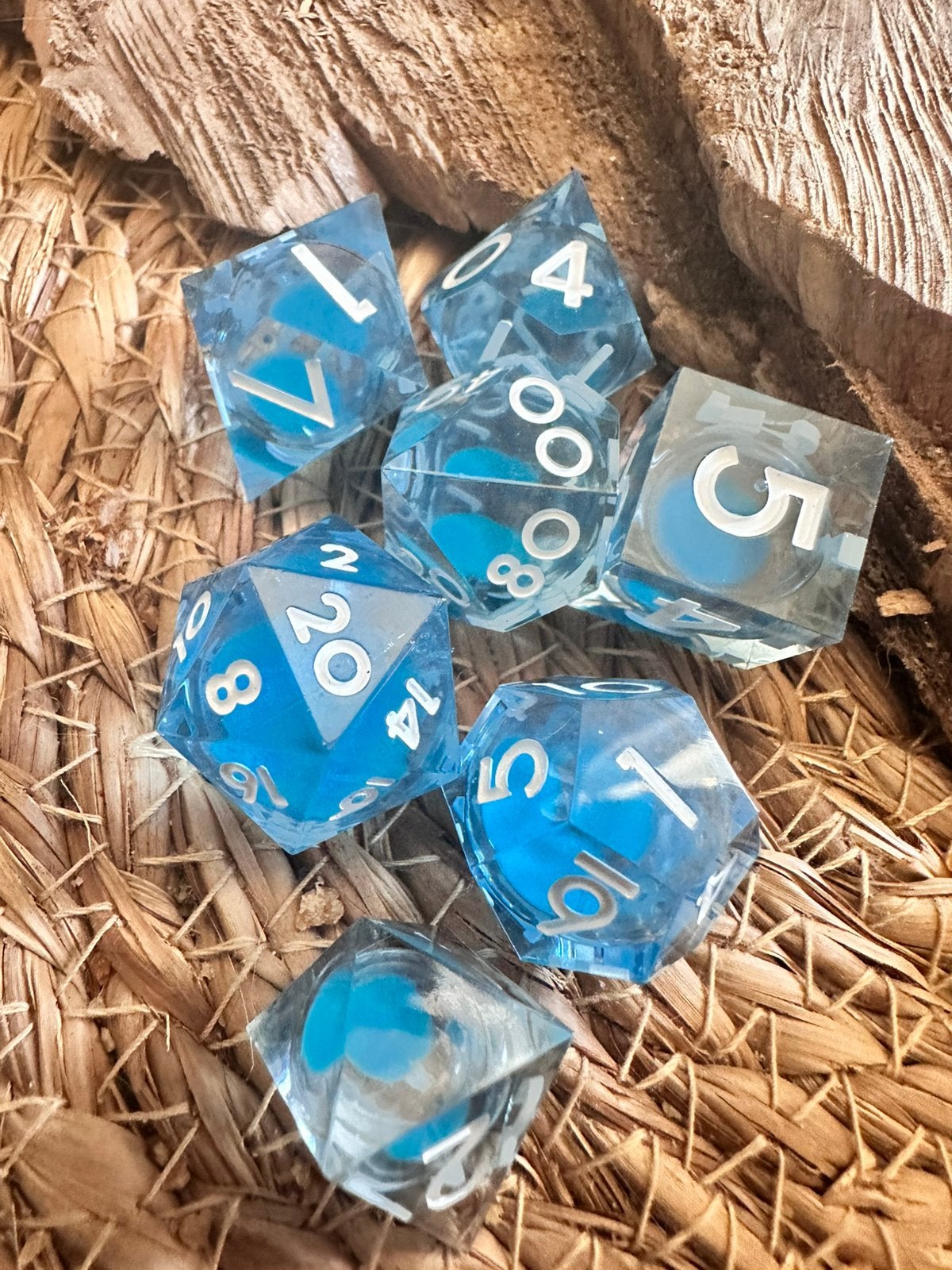 DND dice / dobbelstenen set / D&D / liquid / Fantasy TTRPG, Ophalen of Verzenden, Nieuw