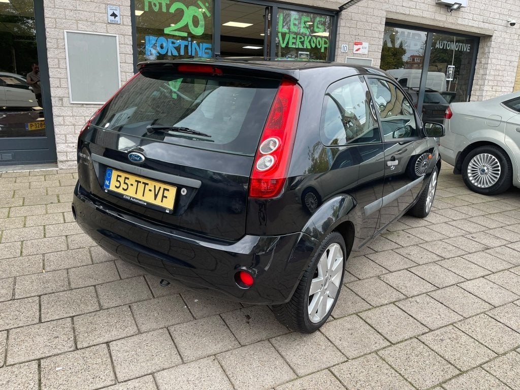 Foto 3 van Ford Fiesta 1.3-8V Futura Airco Apk tot 16/04/2027