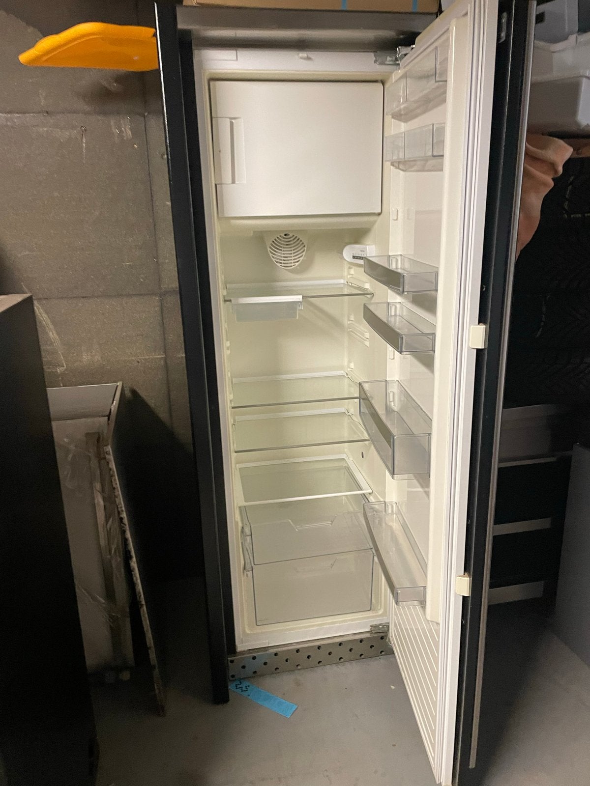 Solitaire Bosch koelkastmodule zwart, 200 liter of meer, 60 cm of meer, Zonder vriesvak, Gebruikt