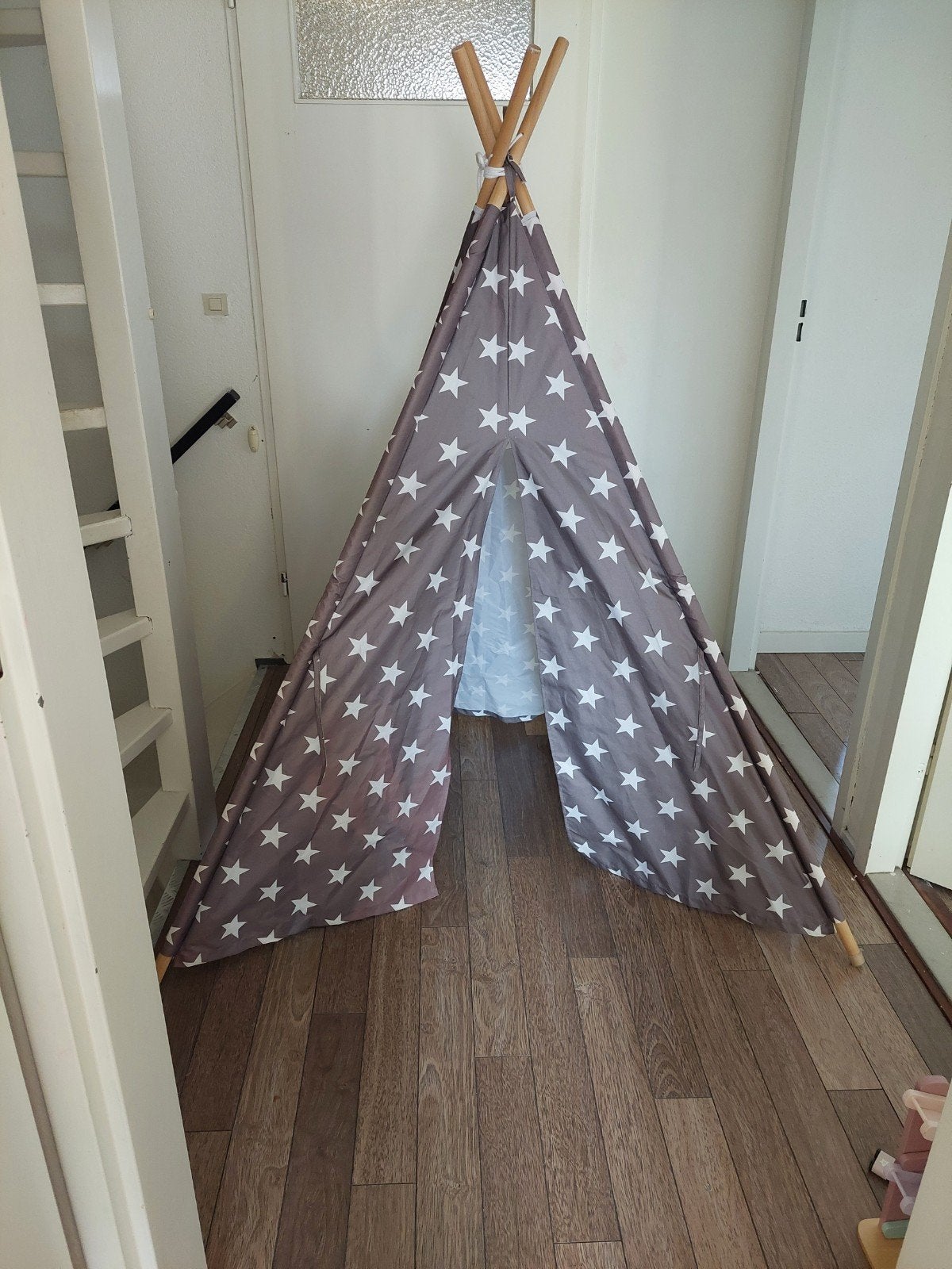 Tipi speeltent met sterren, Ophalen