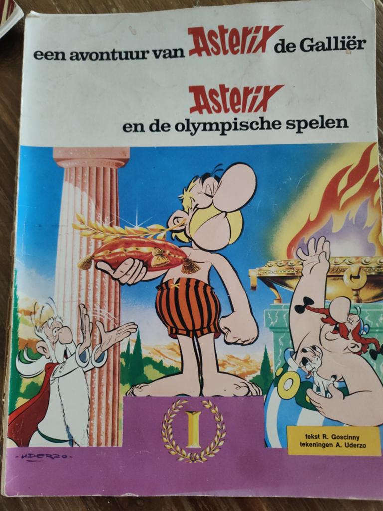 Asterix  en de olympische spelen, A.en de lauwerkrans, Eén comic, Ophalen of Verzenden, Gelezen, Europa
