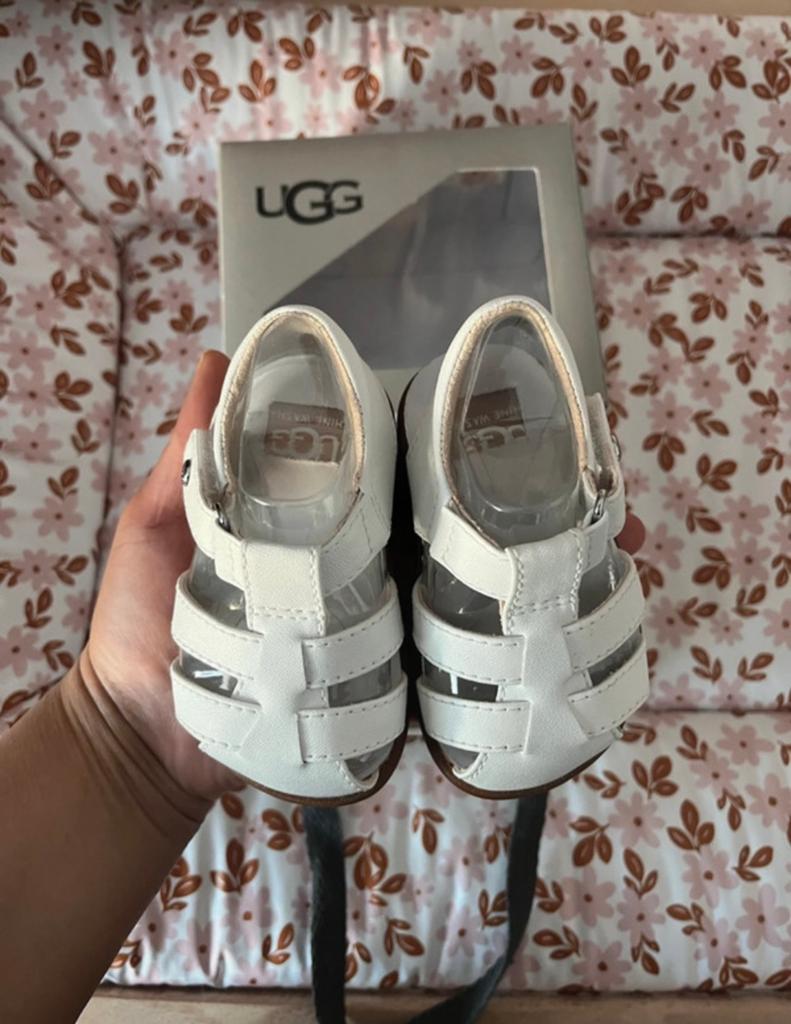 Kolding sandaal baby van Uggs, Kinderen en Baby's, Babykleding | Schoentjes en Sokjes, Ophalen, Nieuw, Jongetje of Meisje, Schoentjes