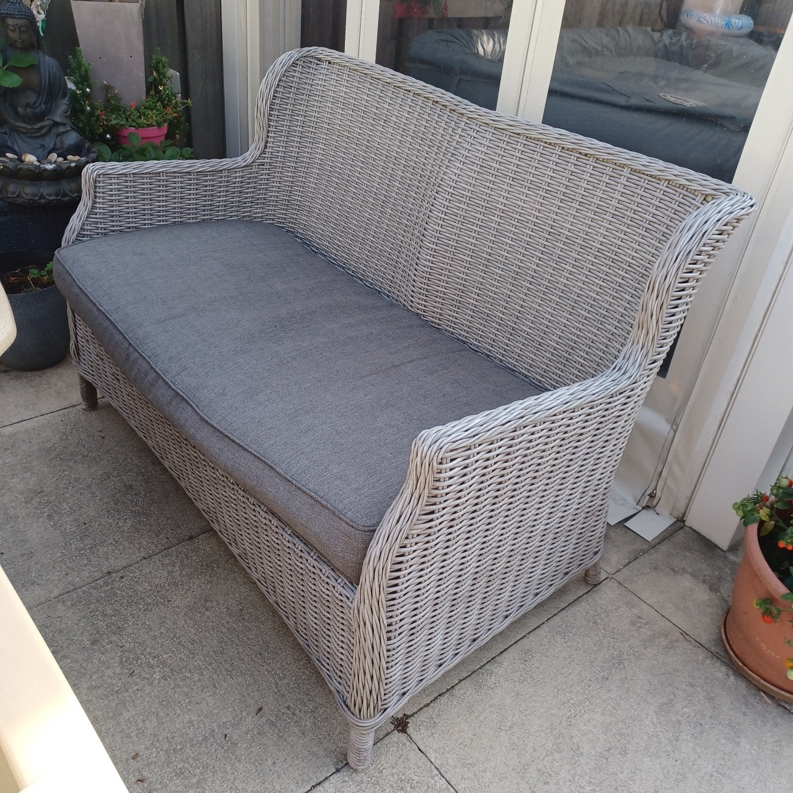 2 persoons wicker tuinbank  45€, Tuin en Terras, Tuinsets en Loungesets, Ophalen, Gebruikt, Wicker