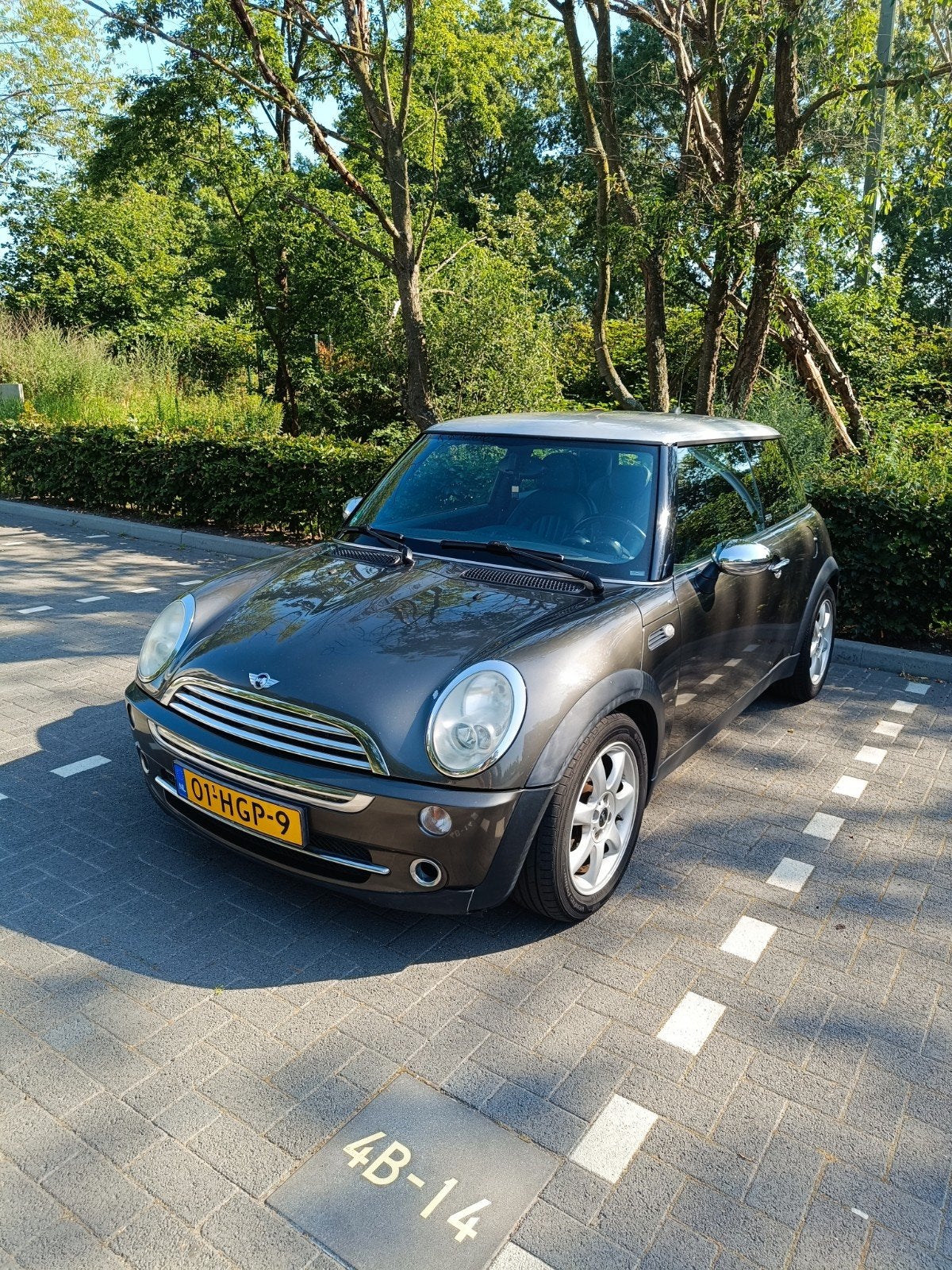 Mini 1.6 16V Cooper 2006 Grijs, Auto's, Mini, Voorwielaandrijving, Zwart, 4 cilinders, 4 stoelen