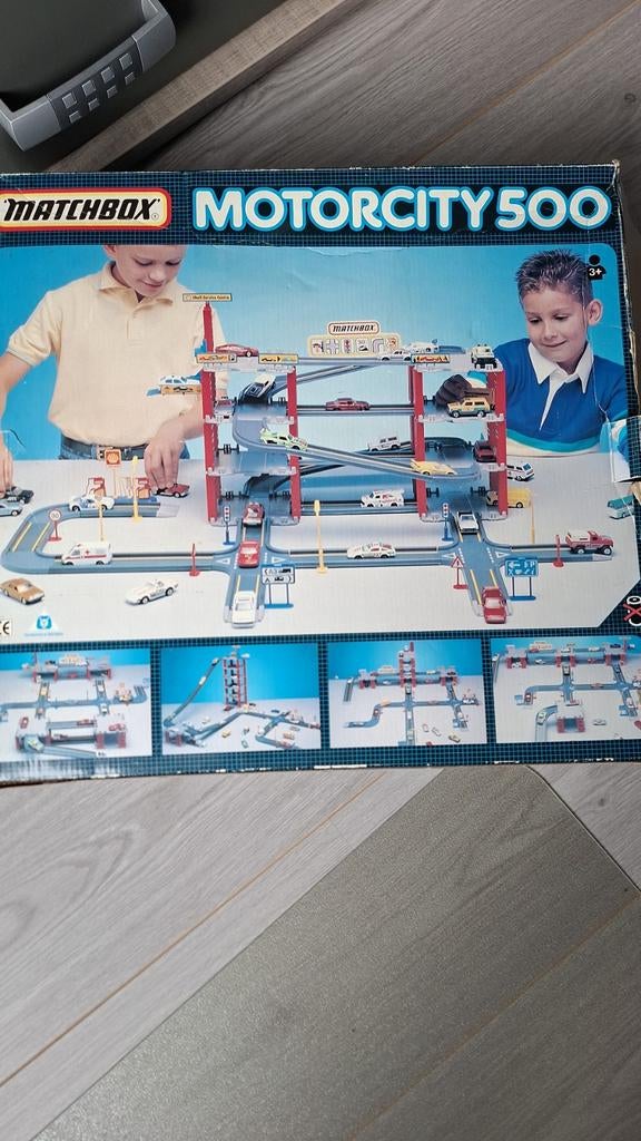 Matchbox Motorcity 500 Racebaan met Garage en Auto's, Overige merken, Zelf te bouwen, Ophalen of Verzenden, Handmatig