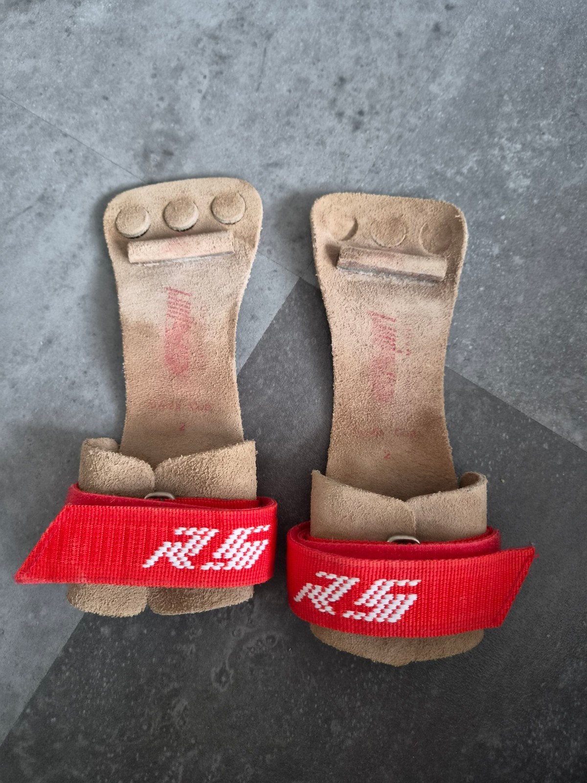 Reisport turnleertjes rood - gebruikt en in goede staat, Ophalen, Gebruikt, Materiaal