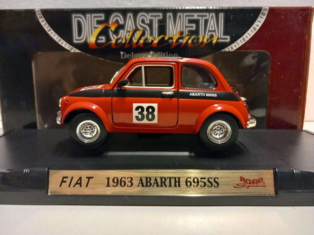 Fiat 695 SS Abarth Rally 1963 rood Signature metal 1:18 KRD, Hobby en Vrije tijd, Modelauto's | 1:18, Ophalen of Verzenden, Zo goed als nieuw