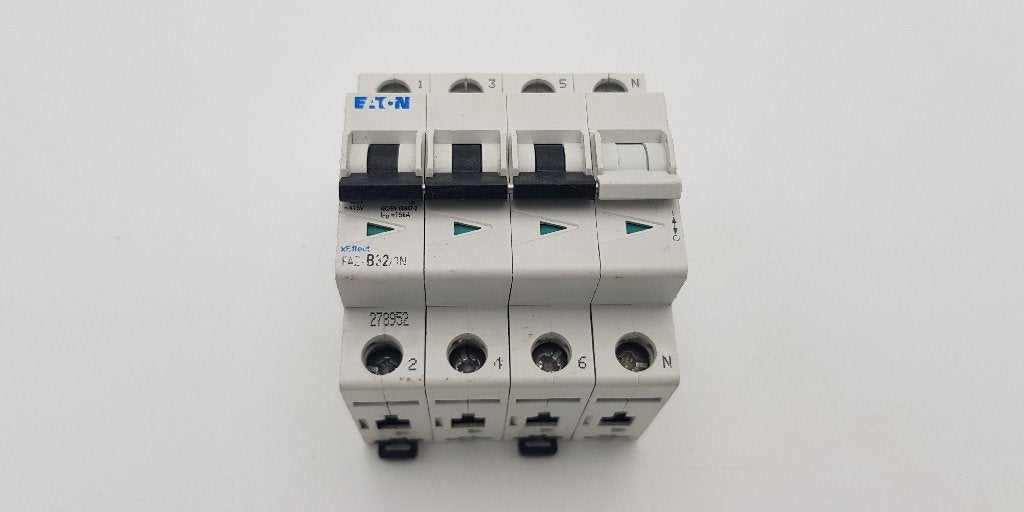 Eaton groepenkast krachtstroom Automaat FAZ B32 400V (1x), Gebruikt, Onbekend, Ophalen of Verzenden, Eaton