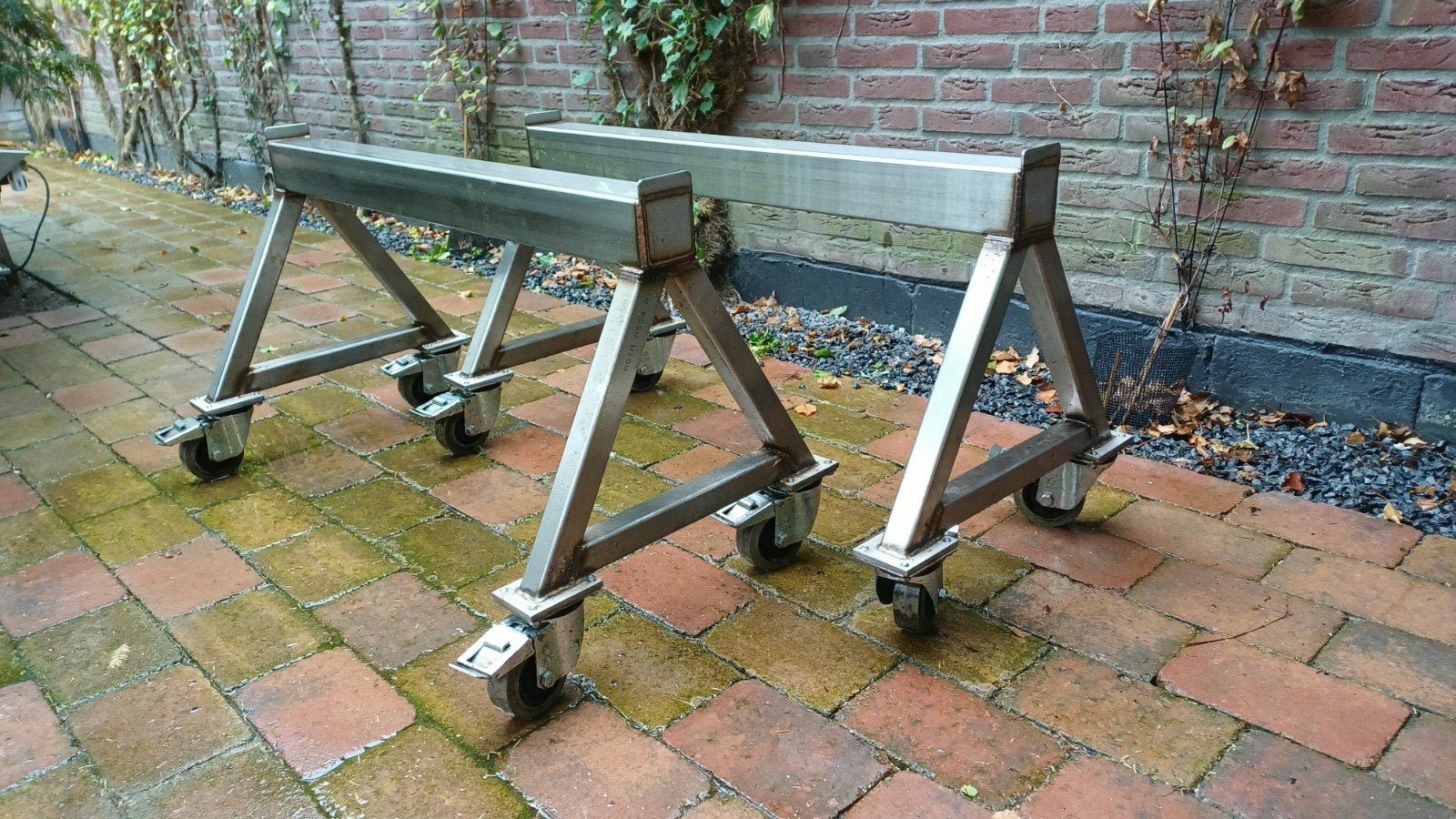 Robuuste schragen van RVS op wielen (set van 2), Ophalen, Gebruikt, 70 tot 120 cm