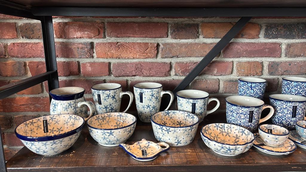 Bunzlau servies, Huis en Inrichting, Keuken | Servies, Nieuw, Overige typen, Overige stijlen, Overige materialen, Ophalen of Verzenden