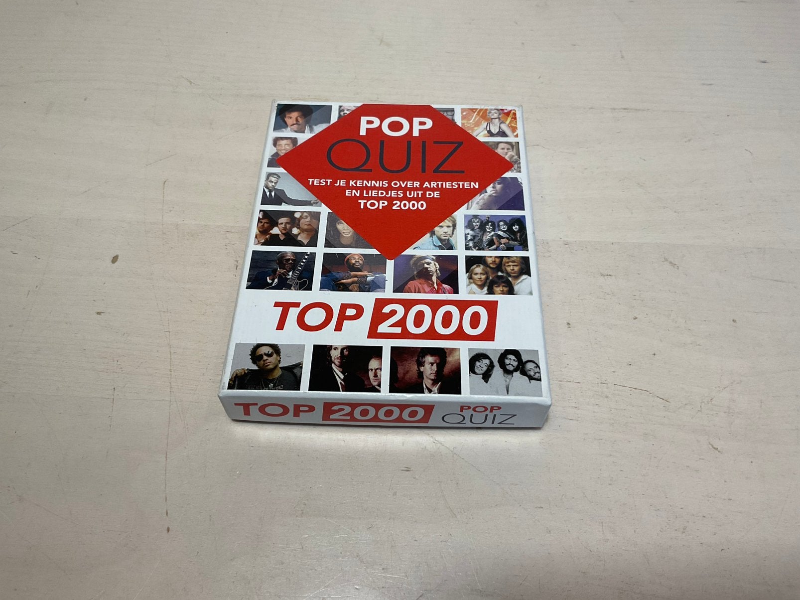Top 2000 popquiz test je kennis over artiesten en liedjes, Ophalen of Verzenden, Zo goed als nieuw