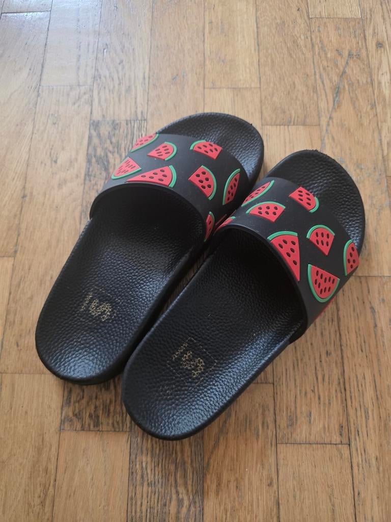 Superleuke badslippers met watermeloenprint - Maat 35, Jongen of Meisje, Overige typen, Ophalen of Verzenden, Zo goed als nieuw