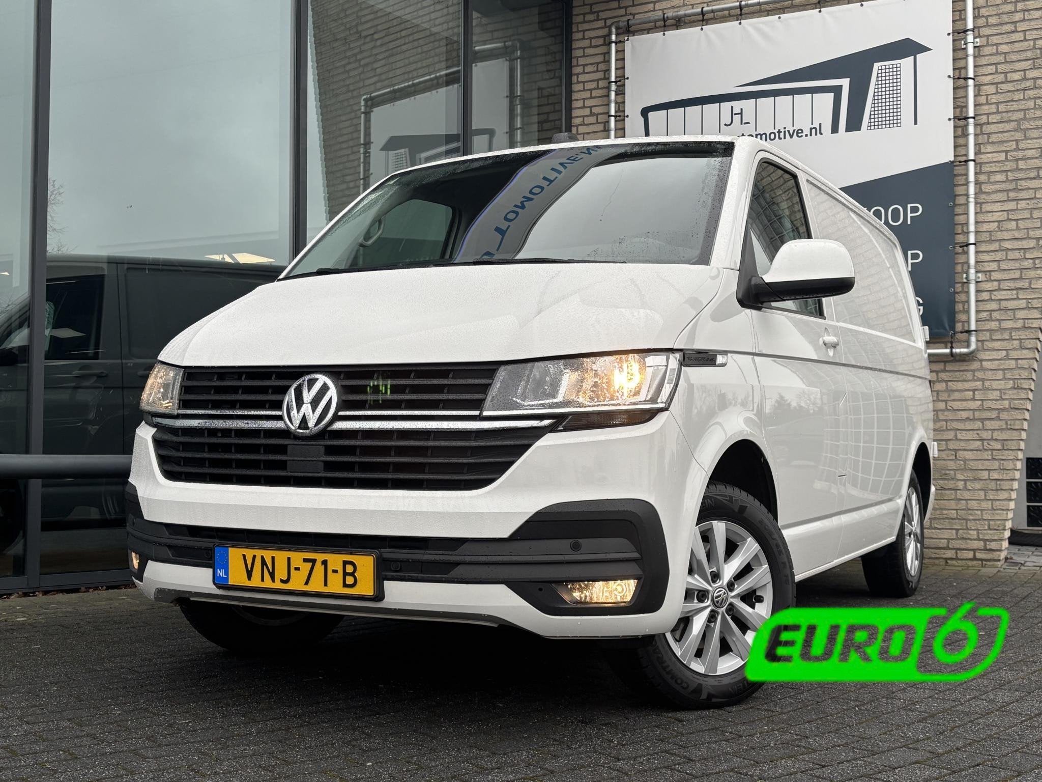 Volkswagen Transporter 2.0 TDI L1H1*AUTOM.*CARPLAY*A/C*CRUIS, Auto's, Stof, Gebruikt, 4 cilinders, Volkswagen