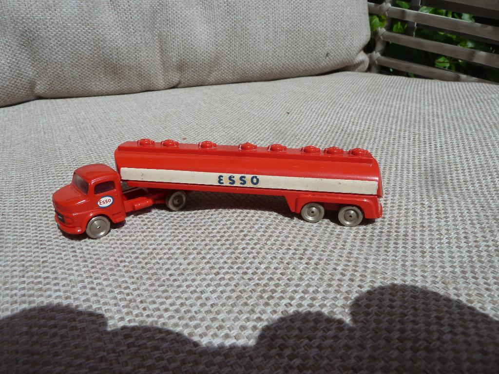 LEGO - LEGO - LEGO - LEGO:   PUNTGAVE ""ESSO"" TRUCK, Ophalen of Verzenden, Nieuw, Bus of Vrachtwagen