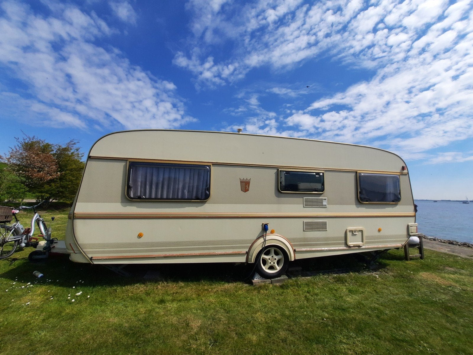 Tabbert Comtesse 560 uit 1994 met mover en voortenten, Caravans en Kamperen, Caravans, Particulier