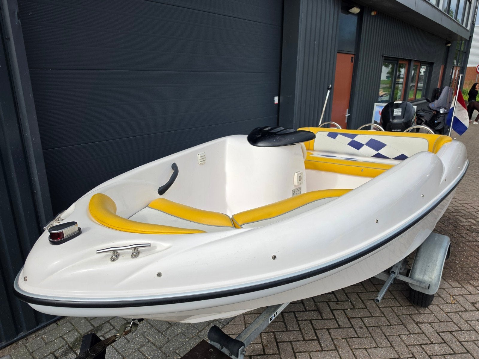 UNIEK! Snelle Twister 150 + Suzuki 25PK V-Twin 4 Takt, Watersport en Boten, Gebruikt, Met afstandsbediening, Ophalen of Verzenden
