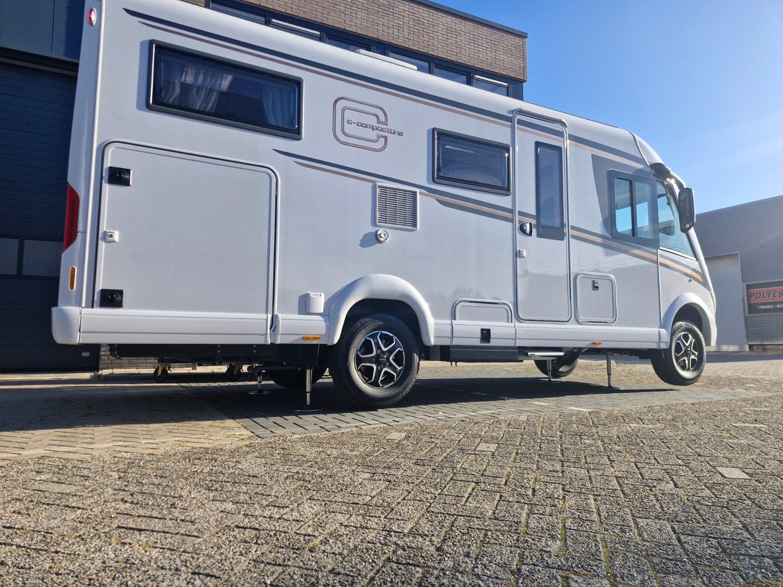 Camper Levelsysteem vakkundig gemonteerd, Caravans en Kamperen, Ophalen, Nieuw