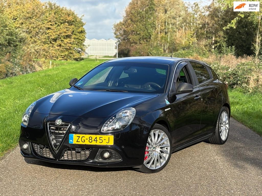 Alfa Romeo Giulietta 1.7 TBi Quadrifoglio Verde Aut/Bose/18', Auto's, Alfa Romeo, 15 km/l, Gebruikt, 4 cilinders, Automatische klimaatregeling