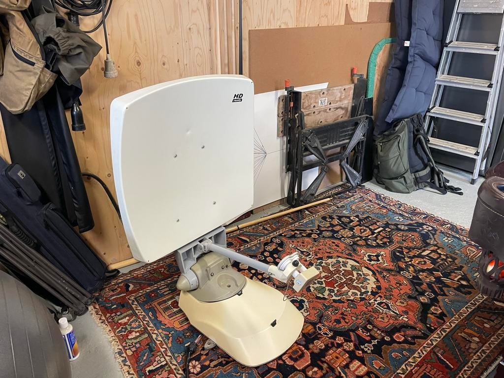 Satenne schotel antenne, Ophalen, Gebruikt, Overige merken