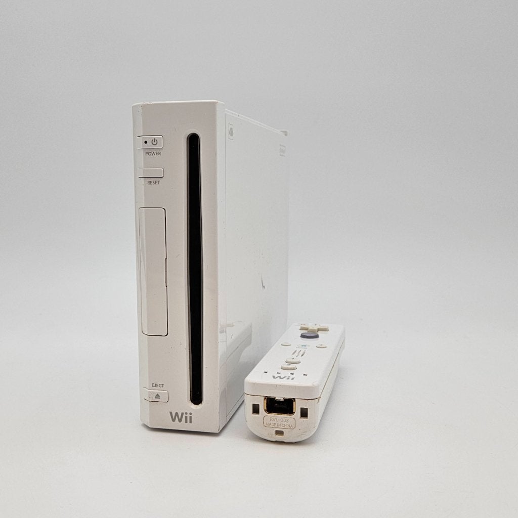 Nintendo Wii Wit Compleet in Nette Staat, Nintendo, Gebruikt, Support@nintendo.com, 11-1 Hokotate-cho, Kamitoba, Minami-ku
Kyoto 601-8501
Japan