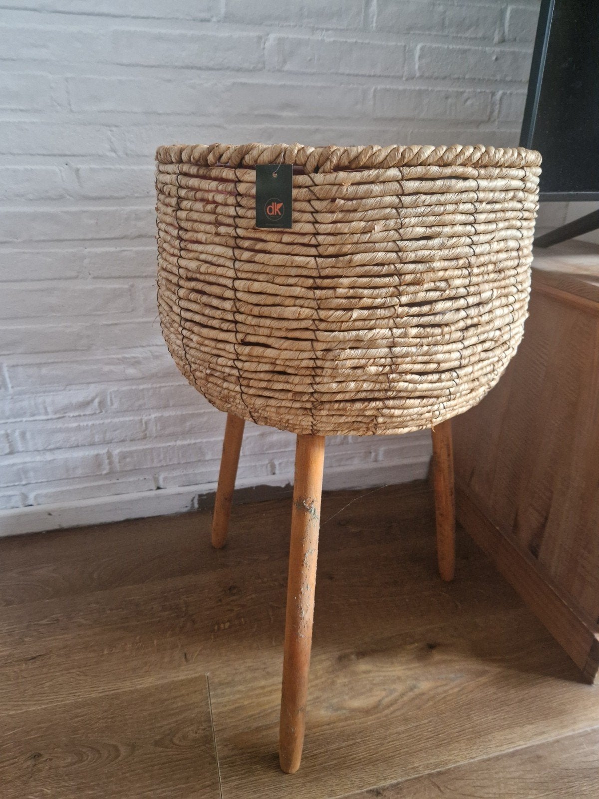 Rotan plantenpot op poten - DK Home, Ophalen, Op voet, Rond, Zo goed als nieuw