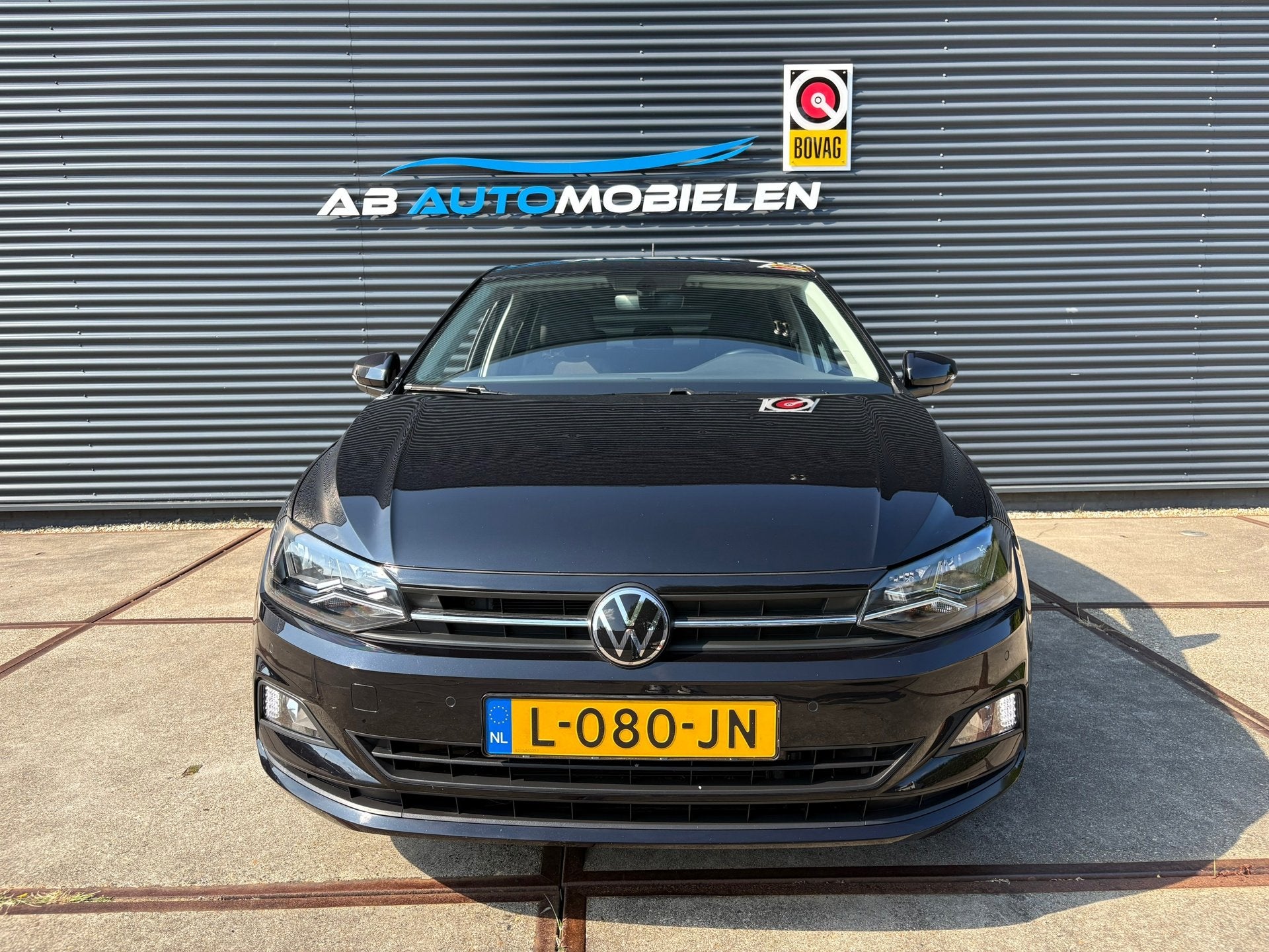 Volkswagen Polo 1.0 TSI Comfortline CARPLAY/ NAVI/ PARKEERSE, Voorwielaandrijving, Dealer onderhouden, 1063 kg, Gebruikt