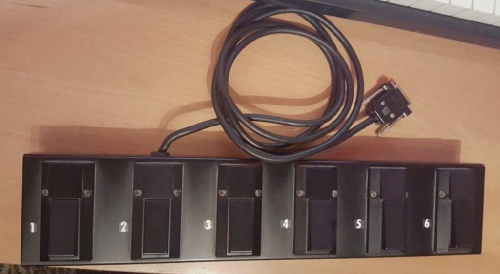 Ketron FS6 footswitch met 6 schakelaars, Ophalen, Zo goed als nieuw, Overige aantallen, Overige merken