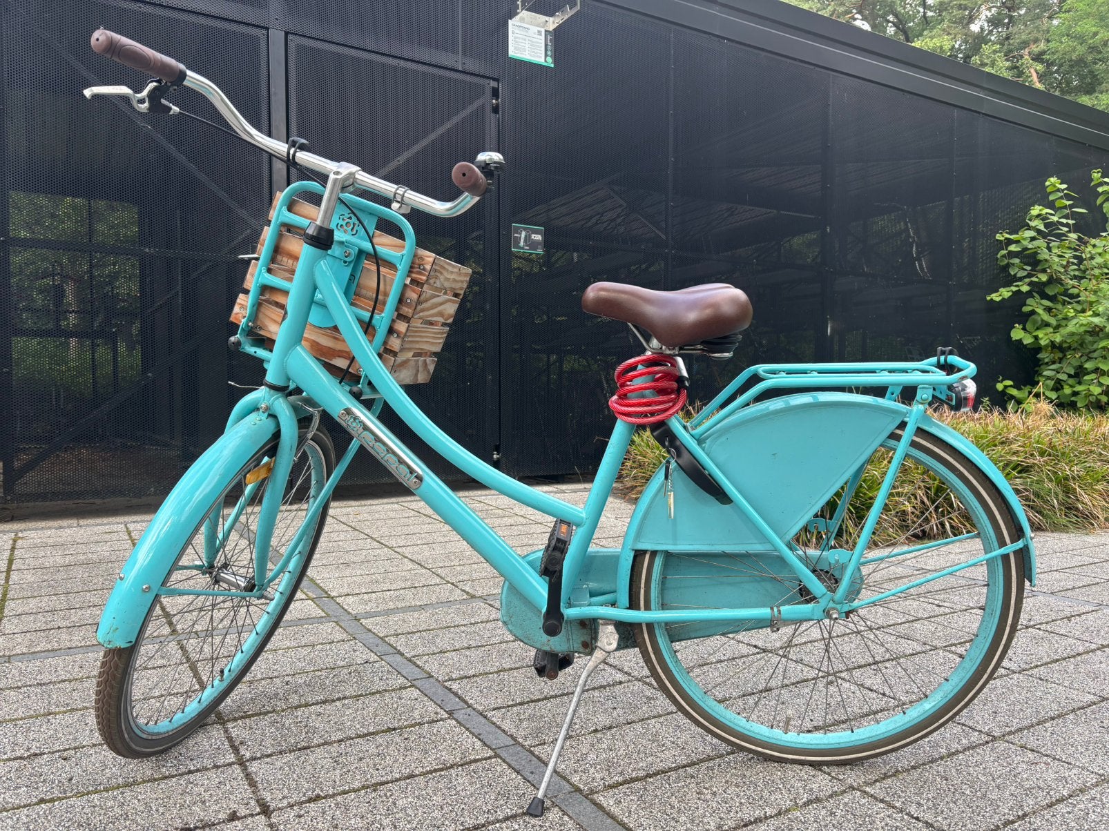 Bike with 26 inch wheels, Fietsen en Brommers, Fietsen | Meisjes, Terugtraprem, Gebruikt, Handrem, Ophalen