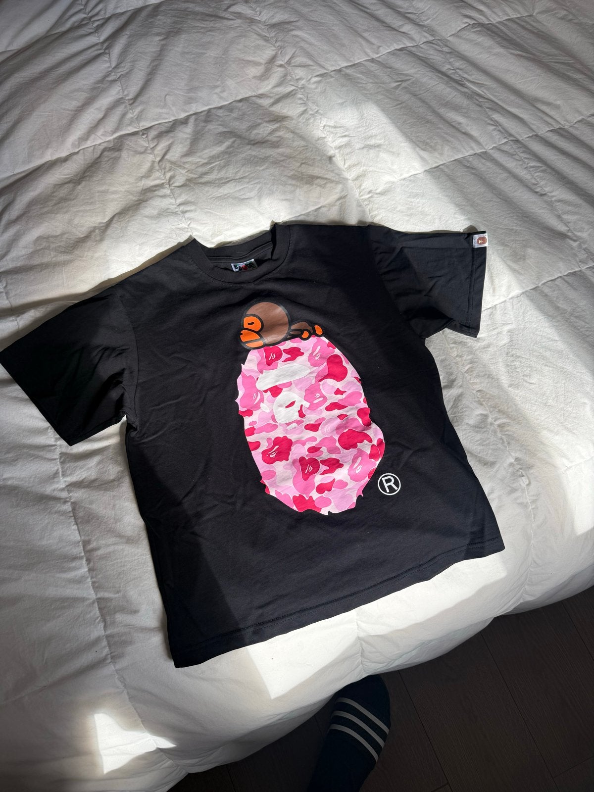 BAPE T-shirt met roze camo print en Baby Milo, Kleding | Heren, Ophalen of Verzenden, Zo goed als nieuw, Maat 48/50 (M), Zwart