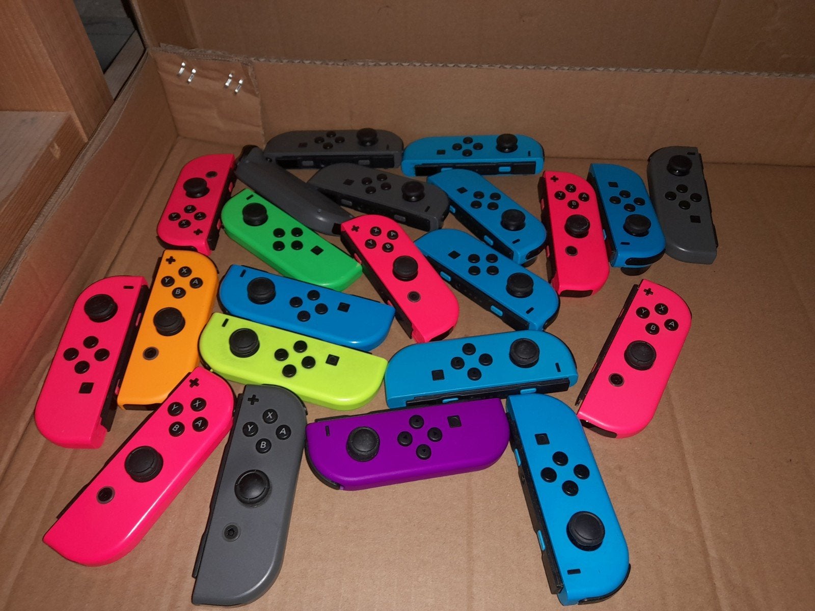1 Paar, Originele controllers, Nintendo Switch Joy-Con, Ophalen of Verzenden, Zo goed als nieuw, Switch, Overige controllers