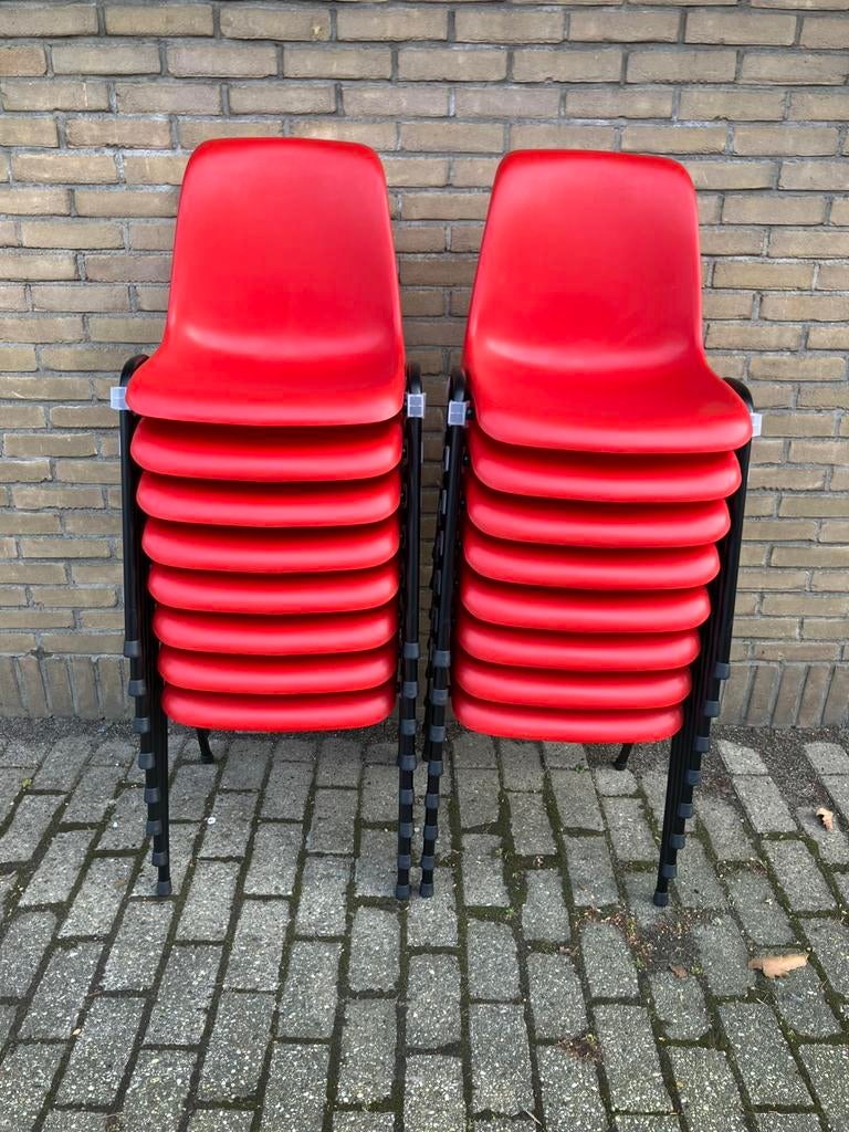 AA-kwaliteit stapelstoelen rood kantinestoelen kuipstoelen, Huis en Inrichting, Stoelen, Ophalen, Nieuw, Rood, Metaal
