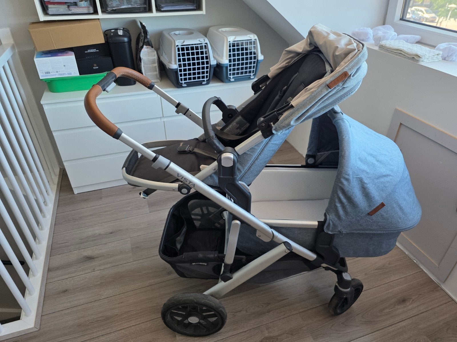 UPPAbaby VISTA V2 Combiwagen met autostoel en reiswieg, Kinderen en Baby's, Kinderwagens en Combinaties, Gebruikt, Luchtbanden