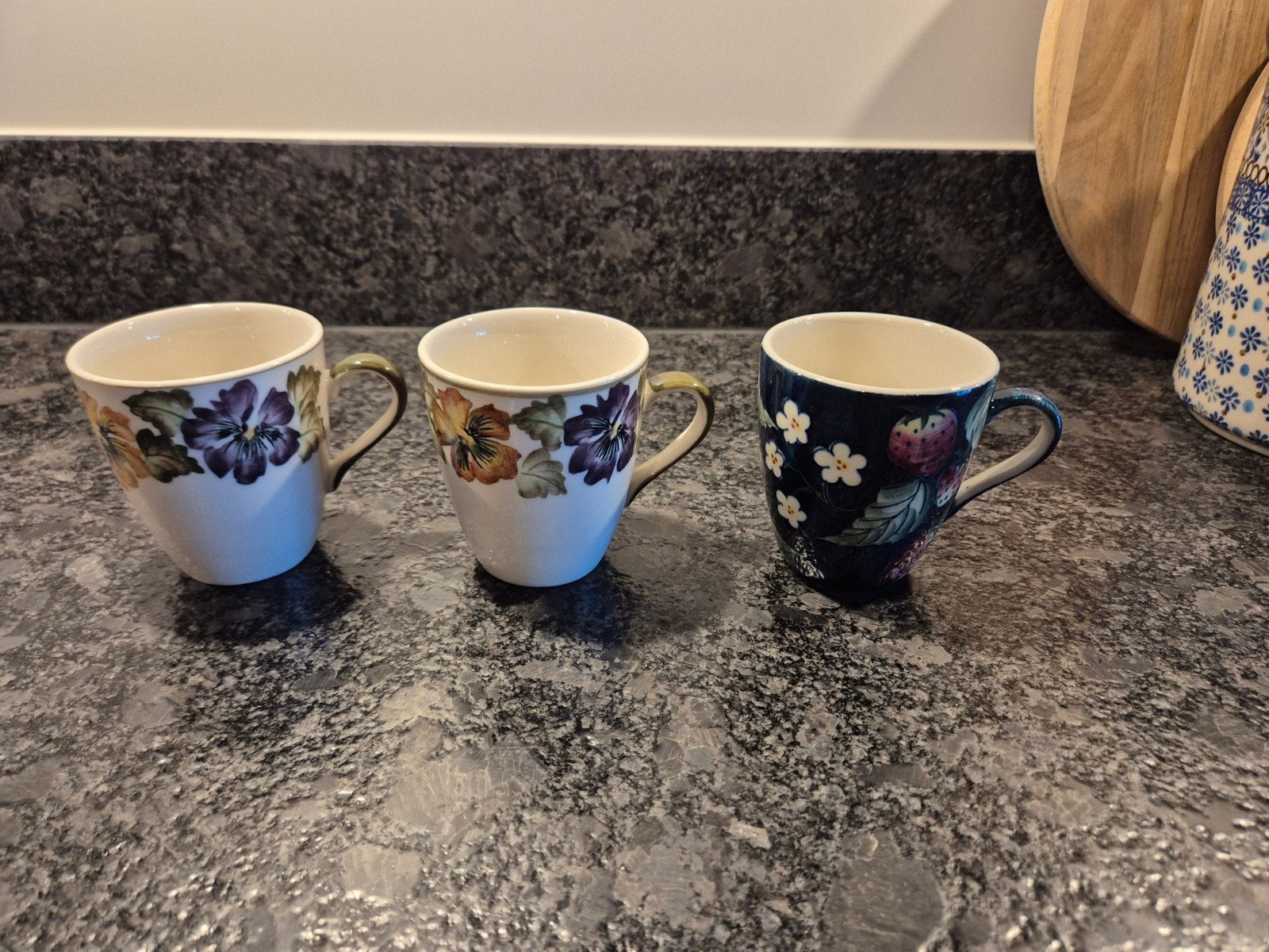 Vic's - Koffiemokjes 3 stuks, Ophalen of Verzenden, Glas, Overige stijlen