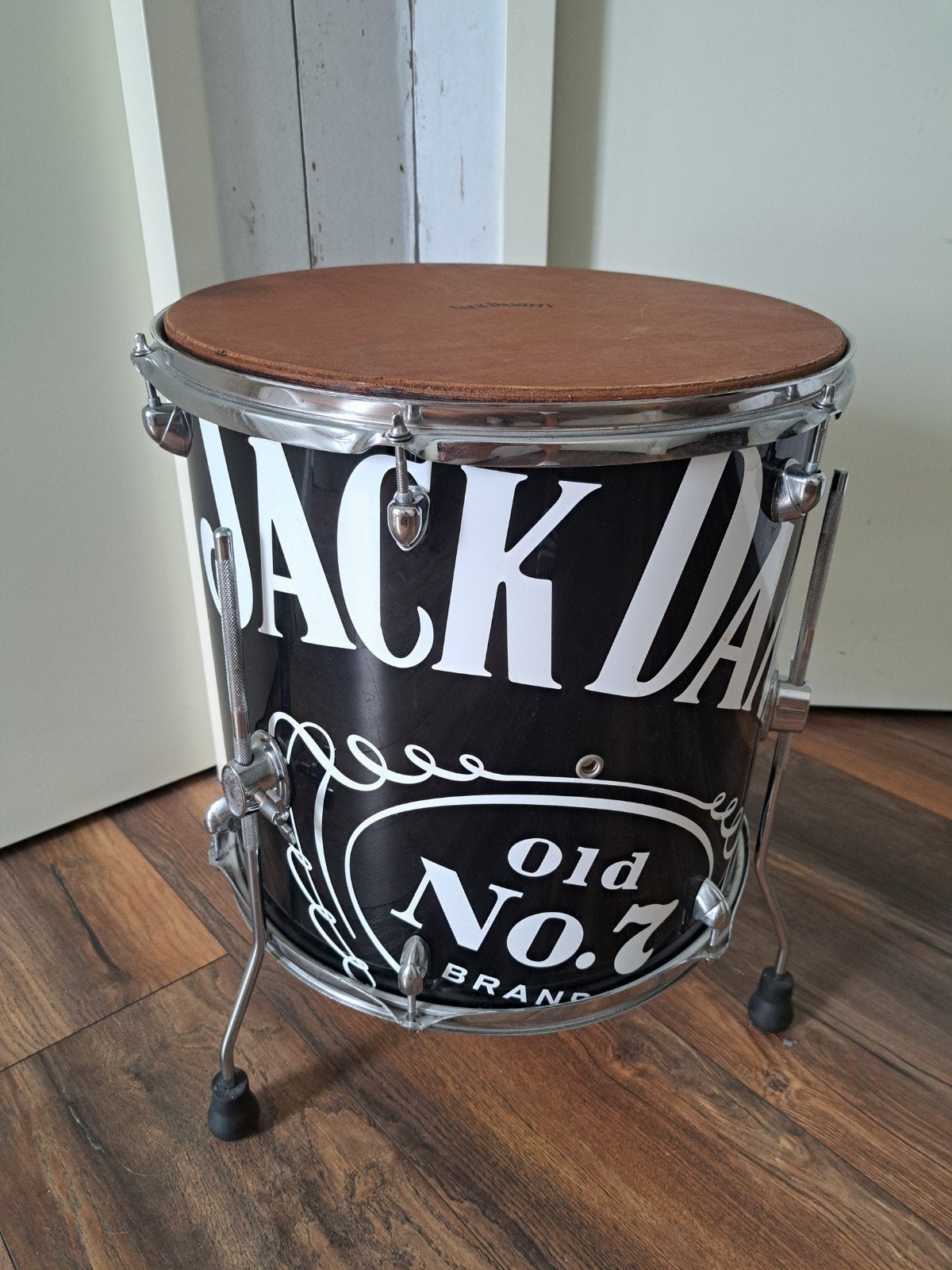 Zeldzame Jack Daniel’s Floortom / Drumtafel Splinternieuw!, Muziek en Instrumenten, Ophalen, Nieuw, Trommel