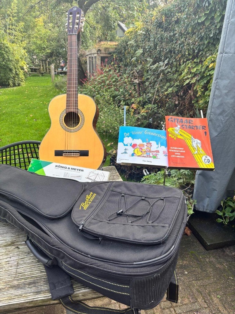 Morgan 10 GC 3/4 klassieke gitaar met hoes en boeken, Muziek en Instrumenten, Ophalen, Zo goed als nieuw, Klassieke of Spaanse gitaar