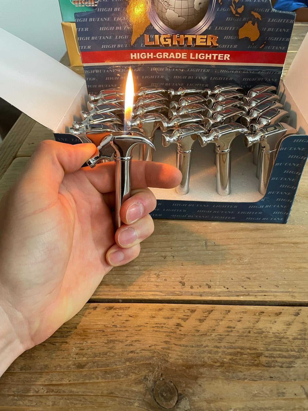 Hervulbare aanstekers in hamervorm - Set van 20 of per stuk, Ophalen of Verzenden, Nieuw, Aansteker