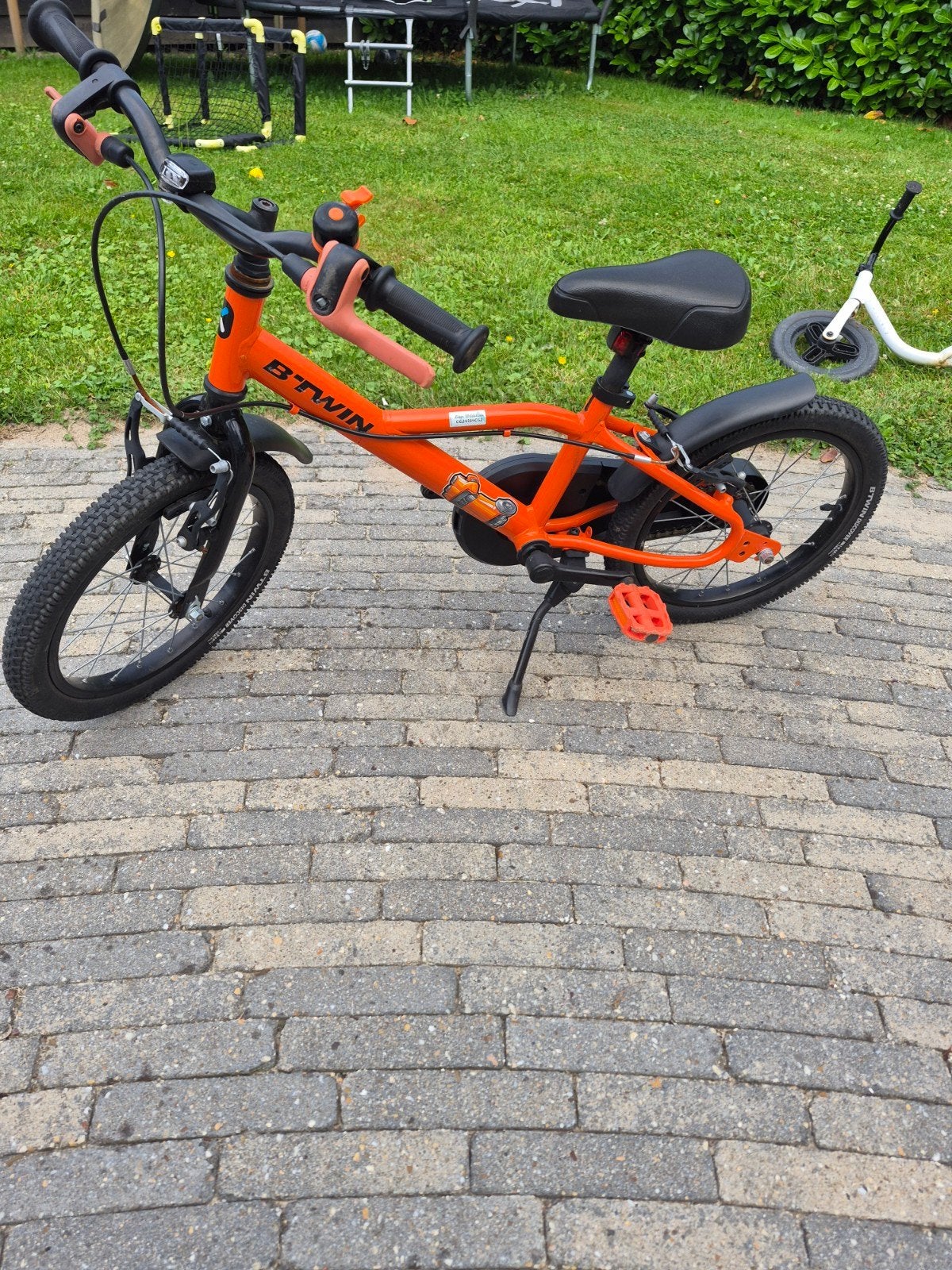 B'Twin kinderfiets 16 inch - Oranje, Fietsen en Brommers, Fietsen | Kinderfietsjes, Terugtraprem, Ophalen of Verzenden, B'Twin