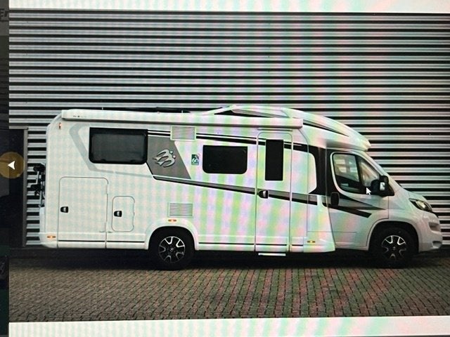 Moderne Half-integraal Camper met Ruime Indeling, Fiat, 6 tot 7 meter, Particulier, 6 tot 7 meter