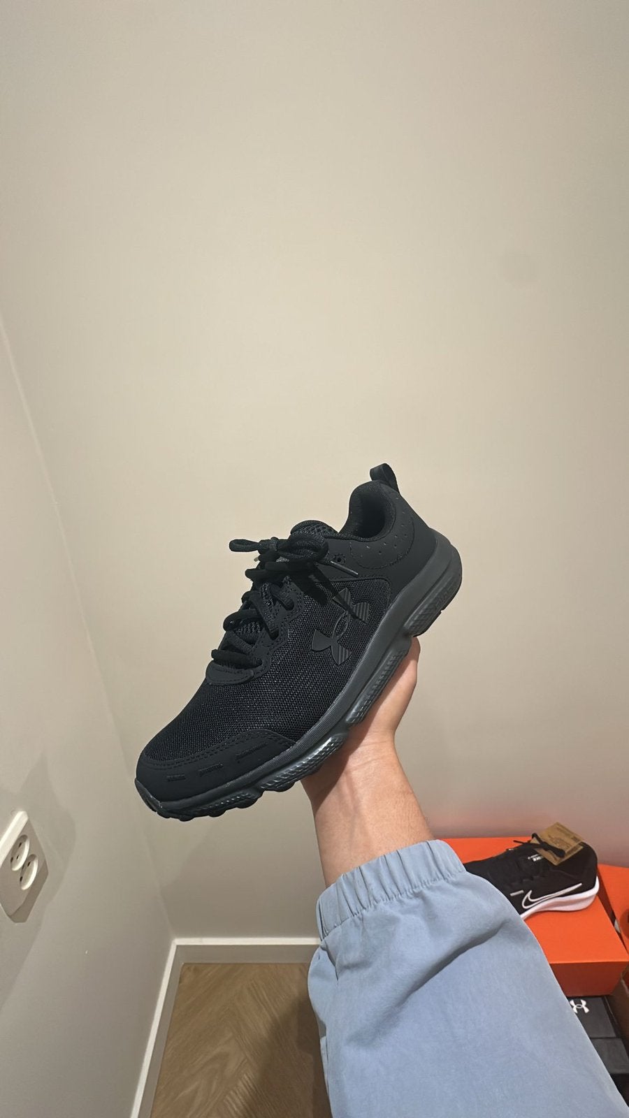 Under Armour / Nike schoenen 100 % ORIGINEEL, Ophalen of Verzenden, Nieuw, Zwart