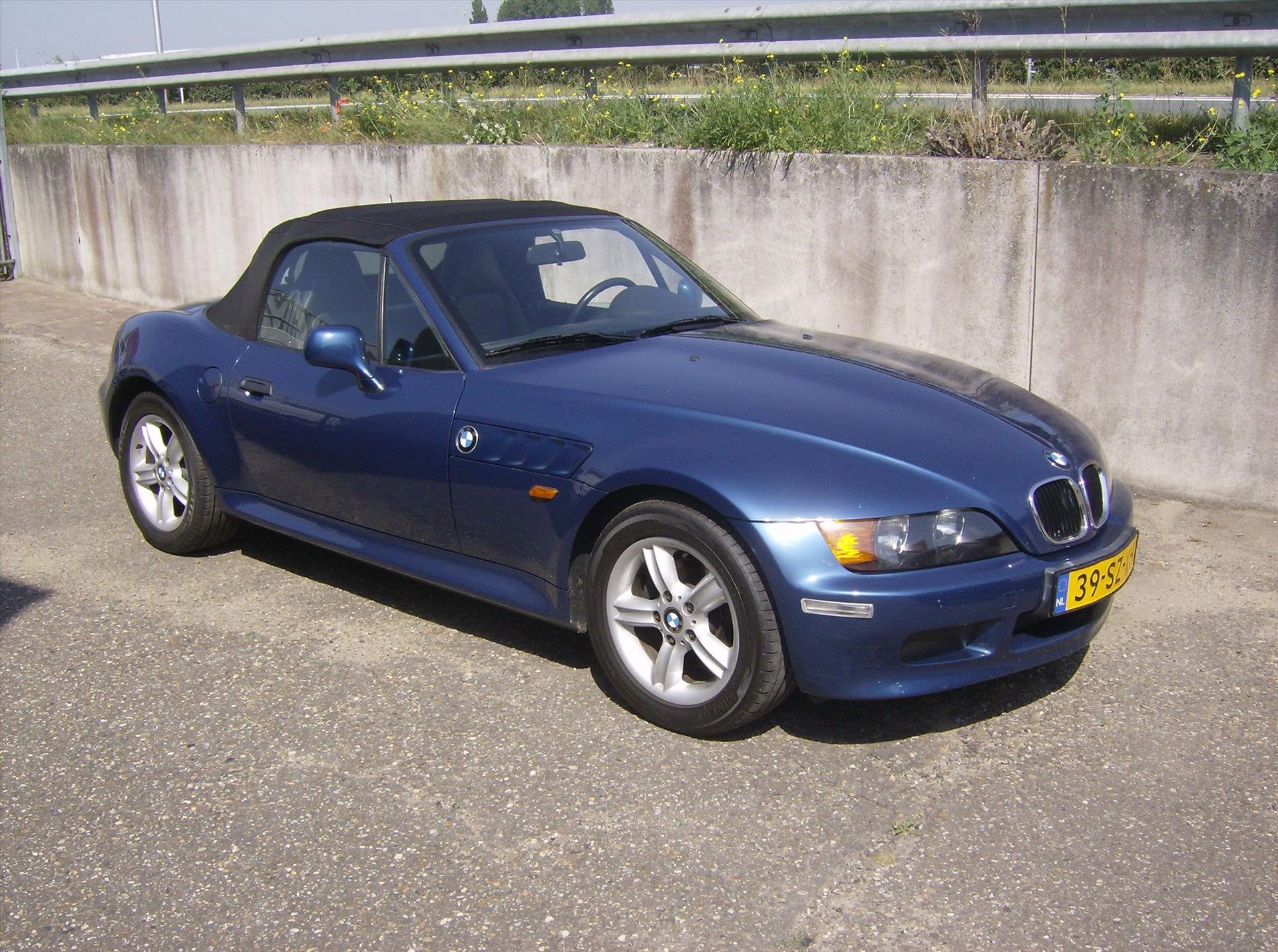 BMW Z3 1.8 I ROADSTER 124000 KM !, Auto's, 13 km/l, Achterwielaandrijving, Cabriolet, Blauw