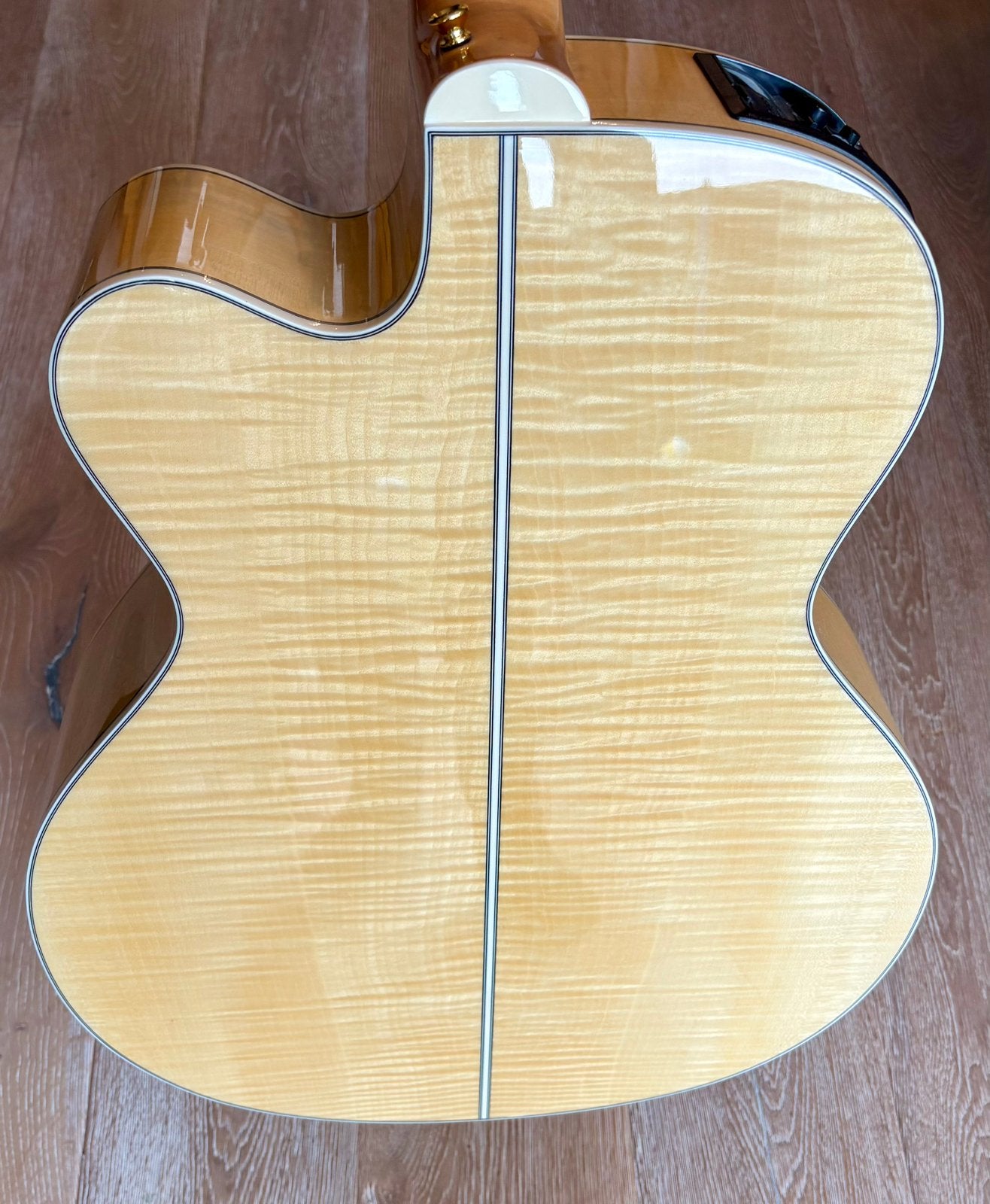 Foto 8 van Takamine GJ72CE - NAT